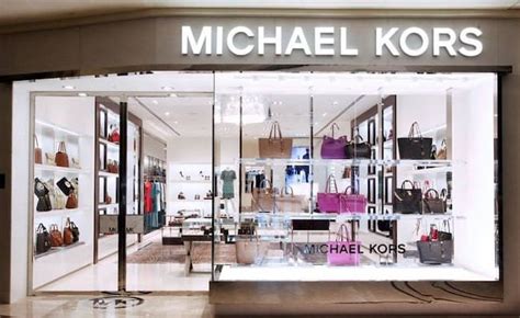 does michael kors have an online outlet